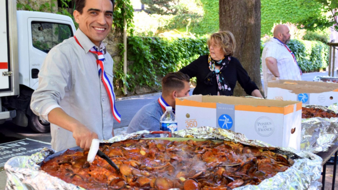 LÉGISLATIVES 2017 © ELIE ABOUD - CONVIVIALITÉ AUTOUR D'UN BUFFET FESTIF