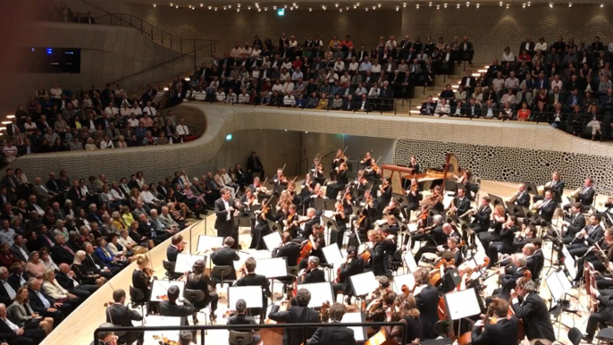 L'Orchestre National des Pays de la Loire Ovationné à la Philarmonie de l'Elbe