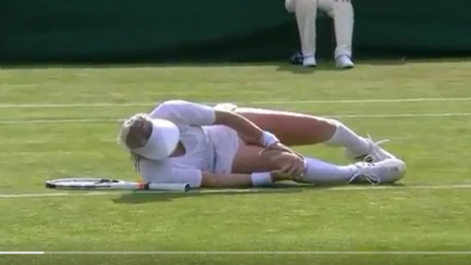 Bethanie Mattek-Sands SCREAMS for Help After Suffering Gruesome Wimbledon Injury