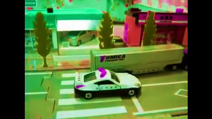 Acerca de coche coches dibujos animados Policía carreras de dibujos animados sobre los coches de policía coche-Kindi
