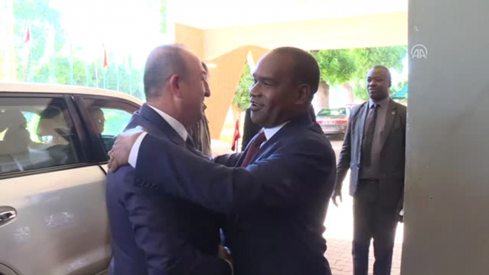 Dışişleri Bakanı Çavuşoğlu, Burkina Fasolu Mevkidaşı Barry Ile Görüştü