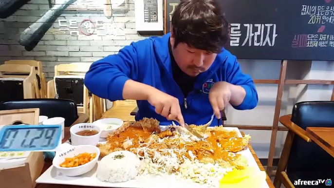 두툼왕돈까스(덕후돈까스) 20위 도전 성공!! 먹방!! [흥삼] in 부산 (17.4.29) Mukbang