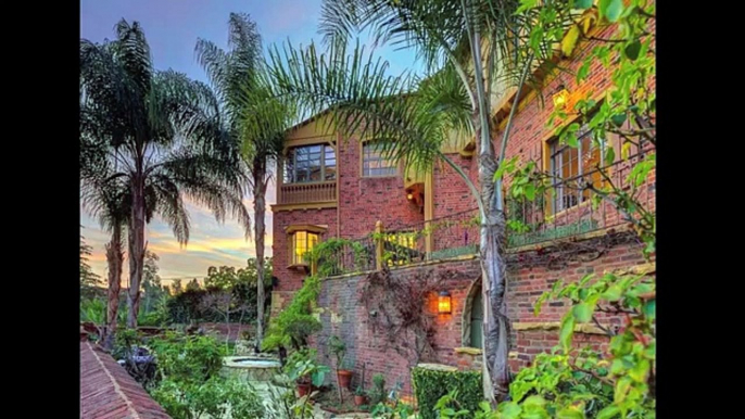 Actor Bela Lugosi (Count Dracula) mansion Lugosi House goes on the market for $3million