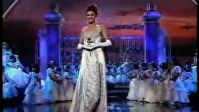 Sushmita Sen miss universe 1994 answering the question during miss universe competition