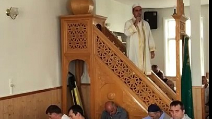 Dünyanin en güzel sesli hafizlarindan Kuran tilaveti. Seyh Abdussamed taklidi. Müthis arap kiraati - Hafiz Metin Demirtaş. Kahire tarzi Misir sivesi Kuran tilaveti. Müthis kiraat yok böyle bir ses. Kuran portali. Seyh Abdussamed makami Kuran tilaveti.