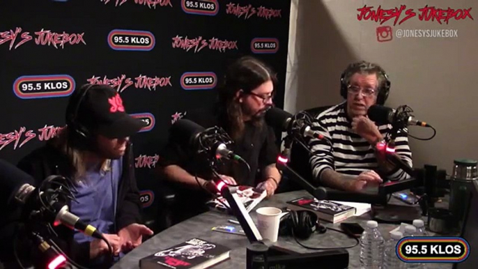 Foo Fighters In studio on Jonesys Jukebox