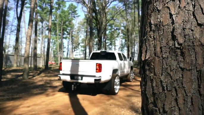 BIG LOUD AND FAST Chevy High Country DUALLY burns out 24s American Forces and MORE!