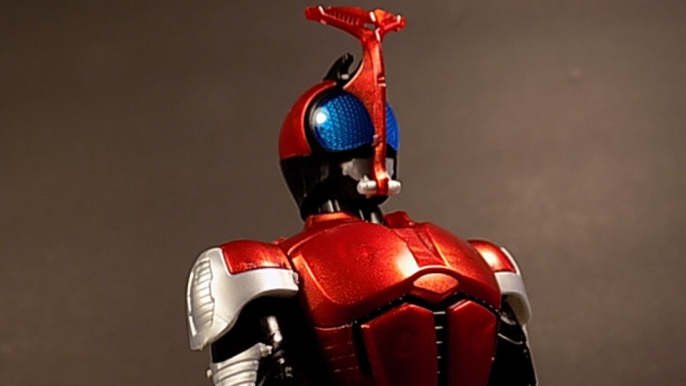 (PART 1)BANDAI FIGURE-RISE KAMEN RIDER KABUTO MODEL FIGURE KIT REVIEW