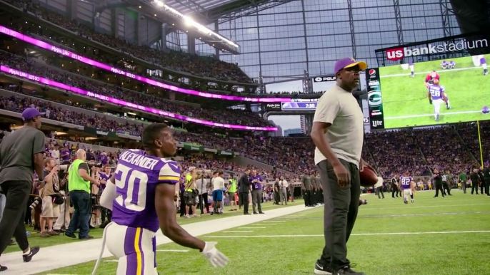 Sendejo On His Path to The NFL, Painted Toenails