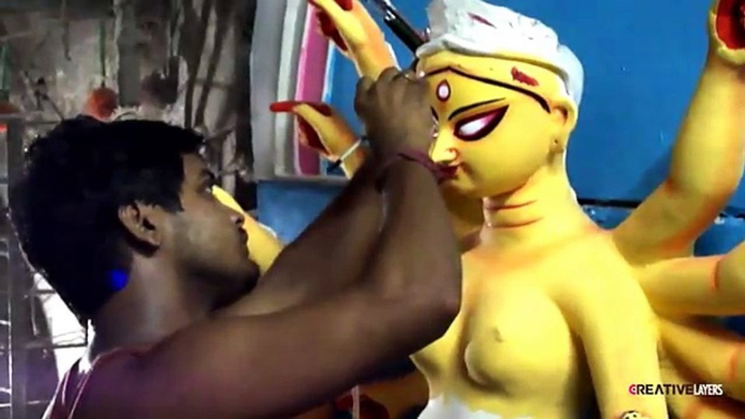 Making of Goddess Durga at Kumartuli, Kolkata - Durga Puja 2017