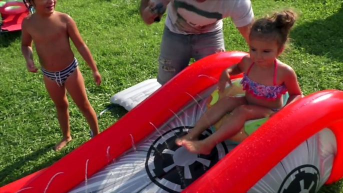 Para ir Niños diapositiva agua agua agua Niños para H2O tobogán paseo por las colinas en su panza kikido