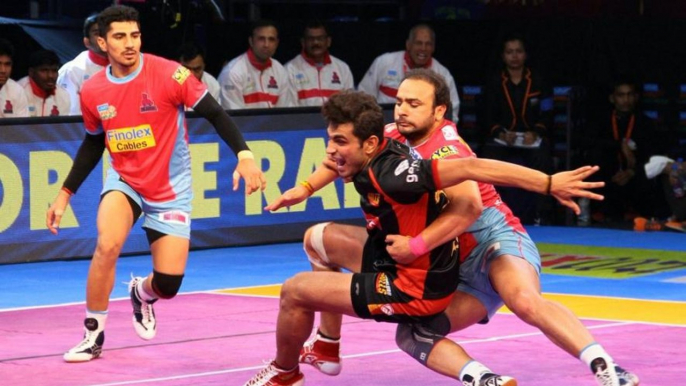 Pro Kabaddi 2017 Jaipur Pink Panther Beat Banguluru Bulls In Thrilling Encounter