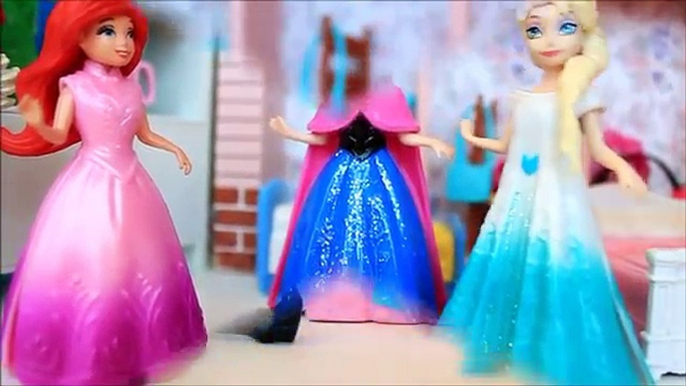 Et poupées gelé petit sirène partie Princesse reine histoire Conte Elsa anna ariel |