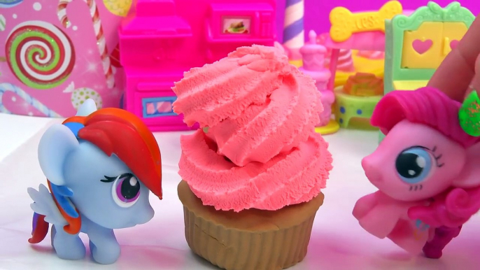 DIY MLP Cupcakes Baking FUN with Rainbow Dash Pinkie Pie Pretty Icing Blue Cake Mix Surpri