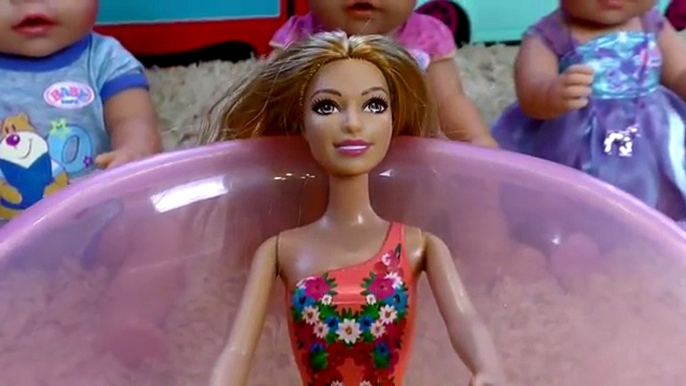 Segundo bebé muñeca en Barbie transformación expectativa vs sueños realidad auge de la muñeca de convertirse en una Barbie
