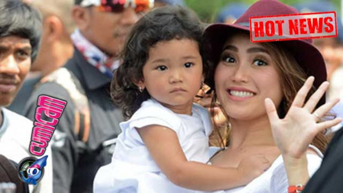 Hot News! Ini Bukti Selera Busana Bilqis Lebih Bagus dari Ayu Ting Ting - Cumicam 23 Agustus 2017