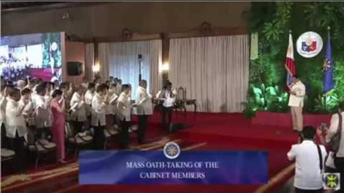 Duterte's Cabinet members take oath
