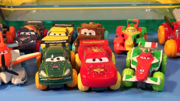 Disney Pixar Cars Unboxing Hydro Wheels Ramone with Lightning McQueen Mater Mack and Red