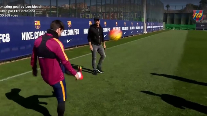 Leo Messi ●15-02-16- HD ● Amazing & Impossible Goal from Corner kick in Barcelona Training.