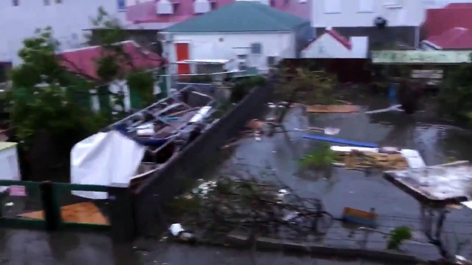 Les nombreux dégâts à Saint Martin après le passage de l'ouragan Irma