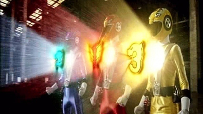 Power Rangers Rpm - S17e20 - Heroes Among Us