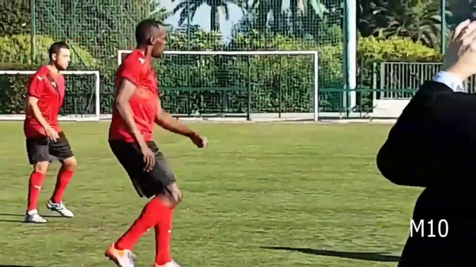 Usain Bolt playing football Saint-Jean-Cap-Ferrat dans les Alpes-Maritimes 02-12-2016