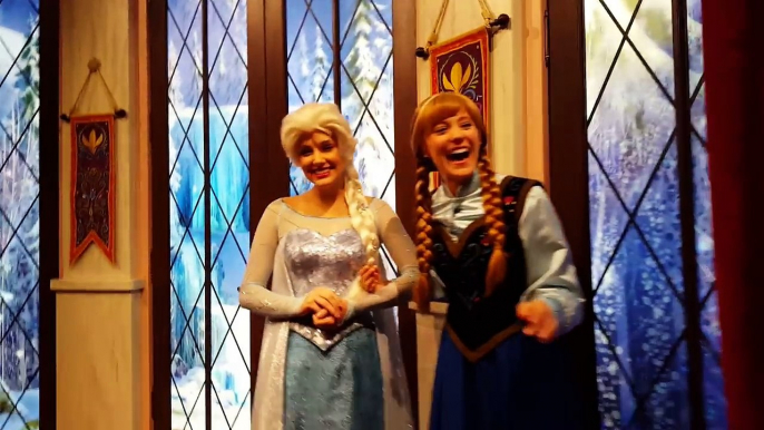 ANNA & ELSA HAVE THE BEST ANSWERS @ DISNEYLAND CA!