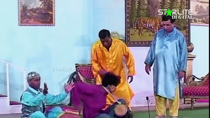 Amanat Chan and Nasir Chinyoti Aashiq China Made New Pakistani Stage Drama Full Comedy Clip