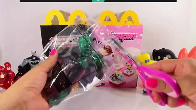 Et Bonne boîte MacDonalds de la Justice League Powerpuff Girls collection de comple