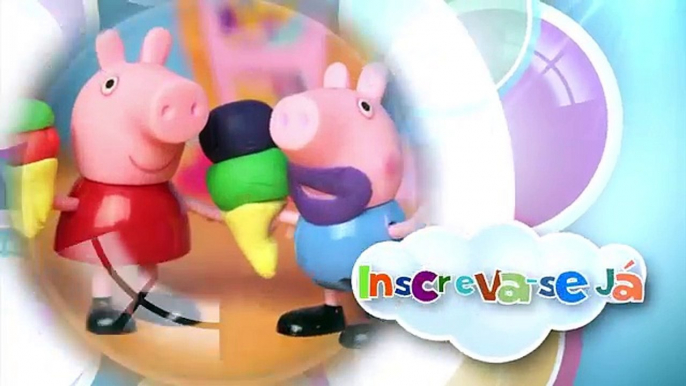 ♛ Peppa Pig Portugues Brasil faz coco com George Pig e Frozen - Desenho da Peppa Completo