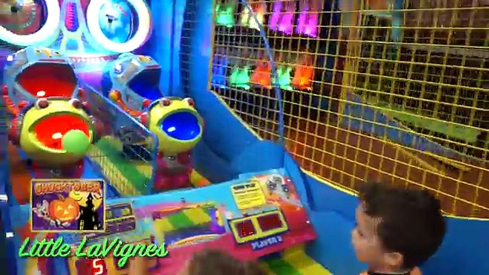 Content mandrin et fromage la famille amusement intérieur des jeux et Activités pour enfants enfants