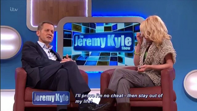 Man Says Smelly Girlfriend Needs Febreze | The Jeremy Kyle Show