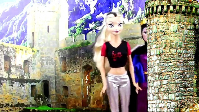 Should Elsa Kiss & Get Married to Jack Frost? With Disney Villain Evil Queen & Disney Princess Anna