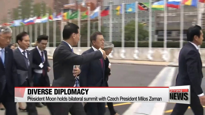 President Moon holds summits with leaders of Czech Rep., UK, and Senegal