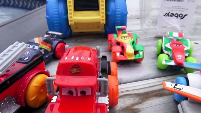 Pixar Cars Hydro Wheels on the Frozen Pool Lightning McQueen, Mater Ramone Sheriff Mack and Red