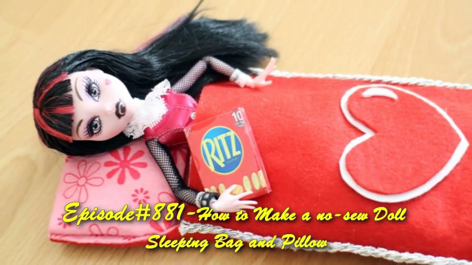 Make a no-sew DOLL SLEEPING BAG AND PILLOW - Dollhouse DIY - Easy Doll Crafts - simplekidscrafts