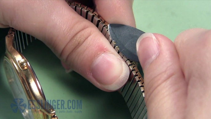 Watch Band Adjusting - How to Remove U-Clip Expansion Links