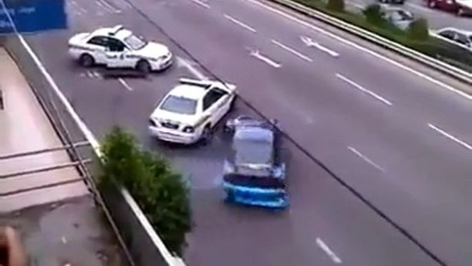 Drift - Police chasing Street Racer on highway. Very Funny. jdm cars imports