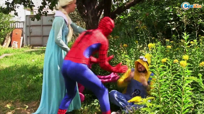 Spiderman & Frozen Elsa vs SMELLY FEET! Funny Superhero