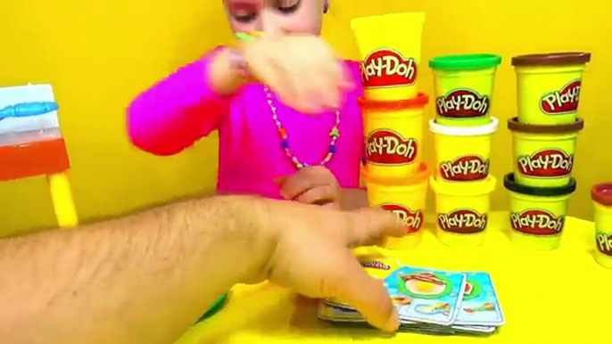 Пластилин Плей До набор Настоящая кухня Лепим обед для кукол Play Doh Meal Makin Kitchen Playset