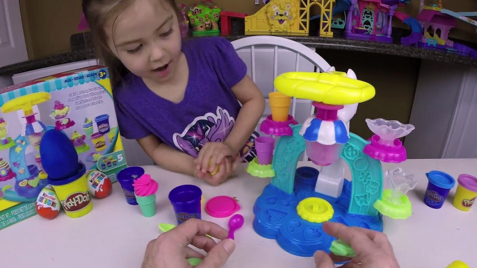 PLAYDOH Scoops ICE CREAM MAKER How to Make Ice Cream Play Doh Surprise Egg Kinder Surprise Eggs Toys