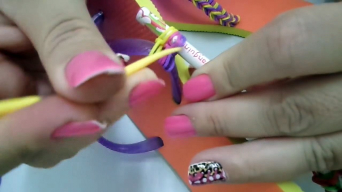 CHINELO DECORADO com ELÁSTICO para INICIANTES (estilo rainbow loom)