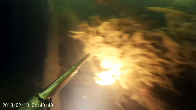 Подводная охота на сома.Сом сожрал камеру!Spearfishing catfish
