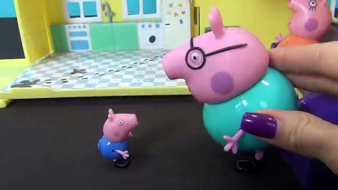 Peppa Pig in italiano. Peppa Pig ed i suoi amici cavalcano un cavallo. Giorgio e un nuovo cavallo