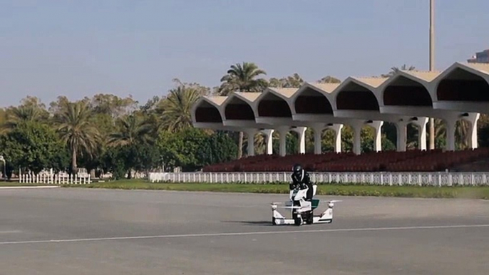 La moto volante de la police de Dubaï