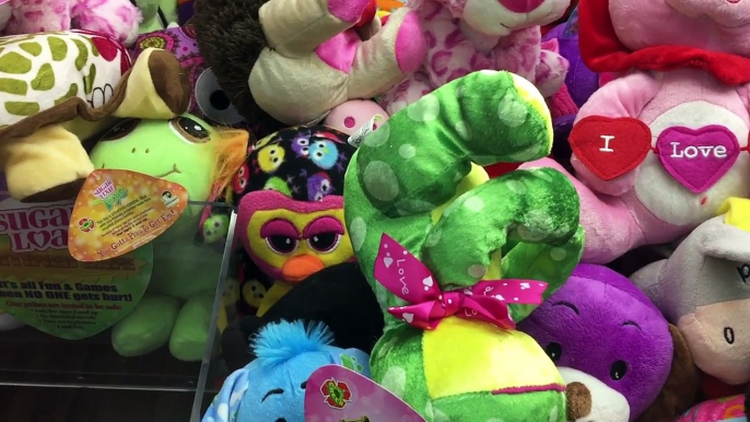 Winning at the Claw Machine! 14 Wins From One Machine! + More!