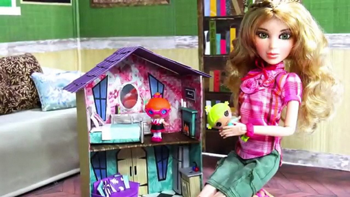 How to Make a Dolls Dollhouse | Plus Fun Finds: Toys for Dolls - Doll Crafts