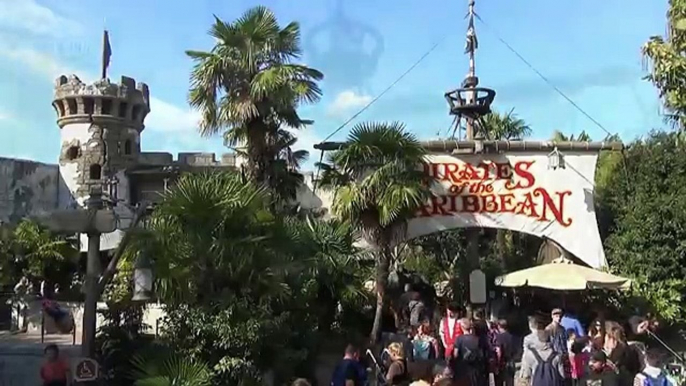 Pirates of the Caribbean at Disneyland Paris Full POV Ride Experience w/ Queue - October new HD