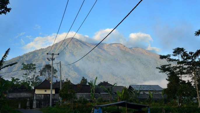 Kegempaan Turun, Status Gunung Agung Masih Awas Level 4