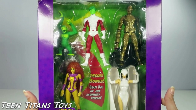 TEEN TITANS TOYS Golden Age with Cyborg, Beast Boy, Raven & Starfire Old School Teen Titans Figures